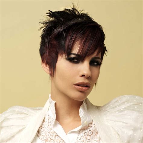 Short Hair Styles For L Unruly 2a Unruly Short Hairstyle With Short Crops In The Back