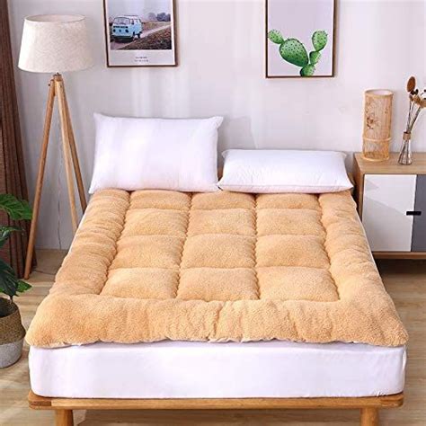 A thick futon mattress serves as a great bed that you can use without necessarily buying a frame for it. AMYDREAMSTORE Thick Tatami Floor Futon Mattress Mat ...