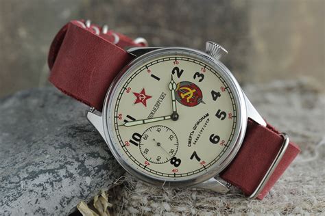 Wrist watch men, Russian army watch, Vintage watch, Soviet watch, Russia watch, Komandirskie 