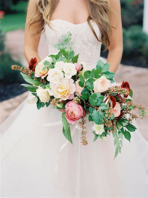 A round bouquet is the most popular shape for weddings. 12 Popular Wedding Flowers | Ceremony Flowers & Bouquets