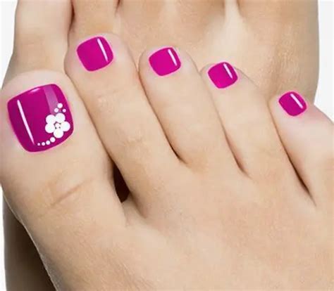 35 Simple And Easy Toe Nail Art Design Ideas You Can Try Out At Home