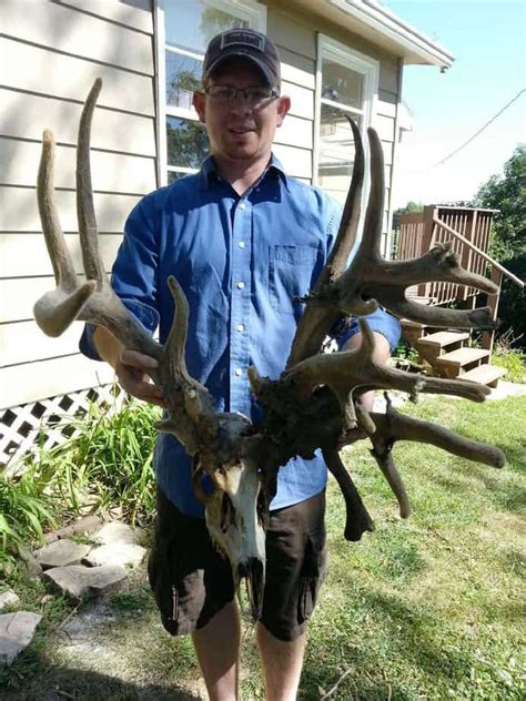 Missouri Ehd Kills Giant 225 Buck Big Deer