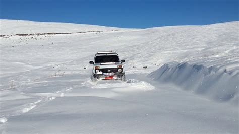 Lada Niva Deep Snow Driving Youtube