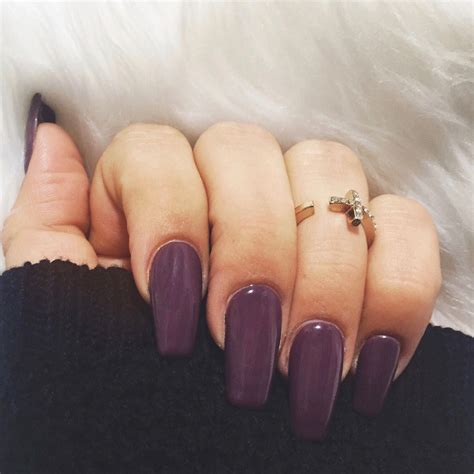 dark purple fall nails purple acrylic nails manicure ideas manicure inspo midi ring