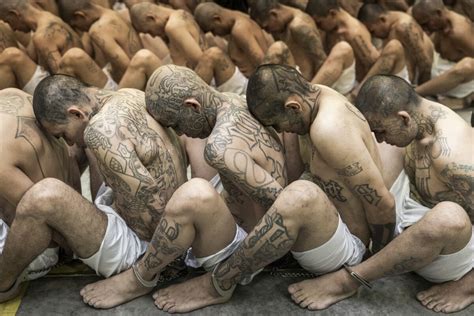 2000 More Sent To New Prison For Gangs In El Salvador Los Angeles Times