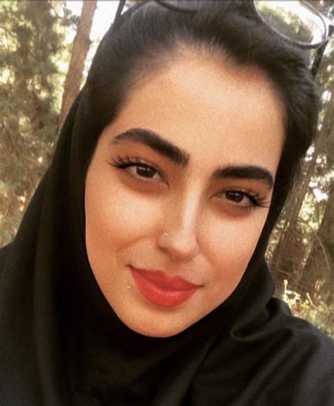 Dame Von Welt On Twitter Rt Shourahashemi Maryam Bilalpour Studentin Der Renommierten