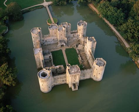 10 Of The Most Incredible Castles Around The World