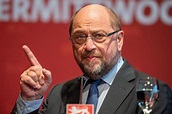 Martin Schulz: Riesige Ablösesummen im Fußball ein „Skandal“