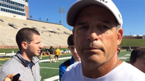 Missouri Coach Gary Pinkel Sees Progress From Offense In Scrimmage Youtube