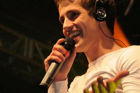 Hoje para mim o mundo ficou mais triste. Corpo de cantor sertanejo que morreu em show deve chegar ...