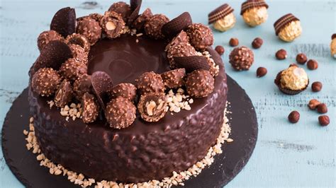 Por any de lucca @belalu.bolos. Ferrero Rocher Cake - 4k video - YouTube