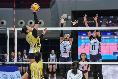 Eya Laure Shows The Way As Ust Pulls Off A Five Set Comeback Against