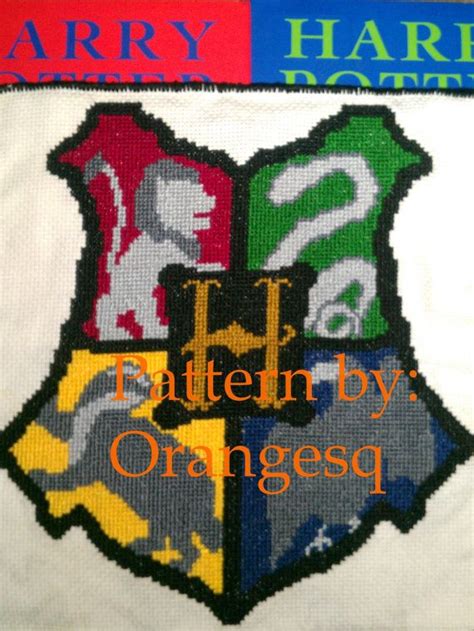 Hogwarts Crest Cross Stitch Pattern Etsy Cross Stitch Geek Cross