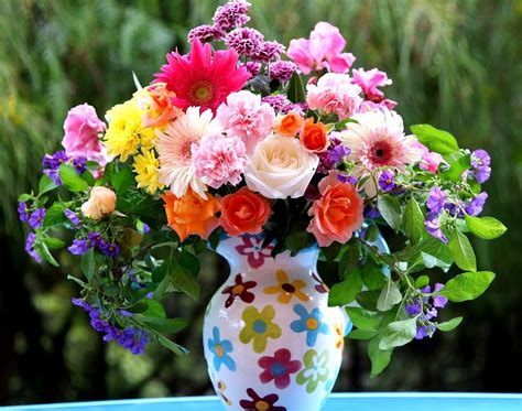 Download Vase Colorful Colors Man Made Flower Hd Wallpaper