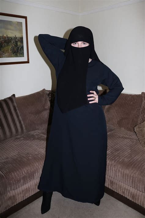 Burqa Niqab Stockings And Suspenders Photo 23 50