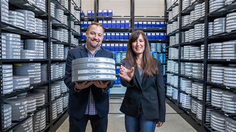 Microsoft And Warner Bros Debut Glass Based Future Of Movie Archiving