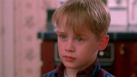Macaulay Culkin Posts Hilarious Photo After Disney Announced It Was Rebooting Home Alone Ladbible