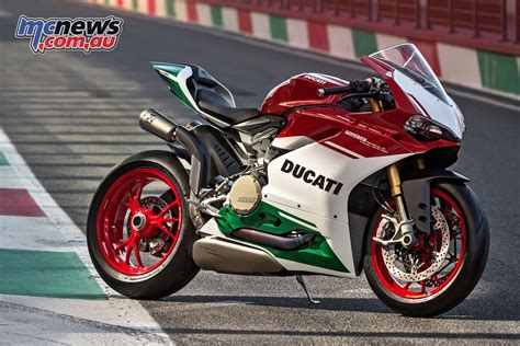 Ducati unveiled the 959 panigale special edition comes with premium items. 1299 Panigale R Final Edition breaks cover | MCNews.com.au