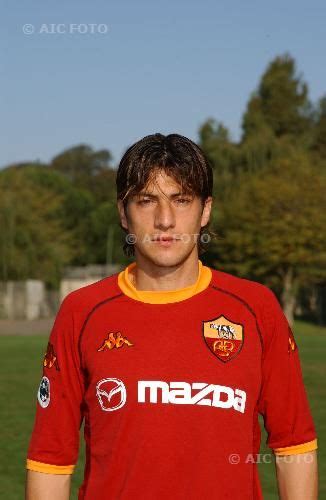 Lee nailon, ex cestista statunitense; Gianni Bismark Guigou Martinez 2002/2003 | Calcio, Roma ...