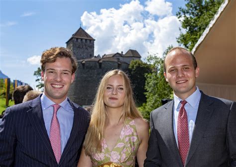 jungen Royals aus Liechtenstein Marie Caroline ihre Brüder