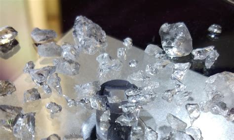 The Difference Between Diamond And Quartz Gemstones