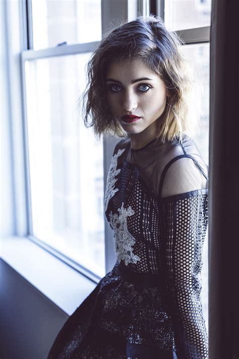 Natalia Dyer Image