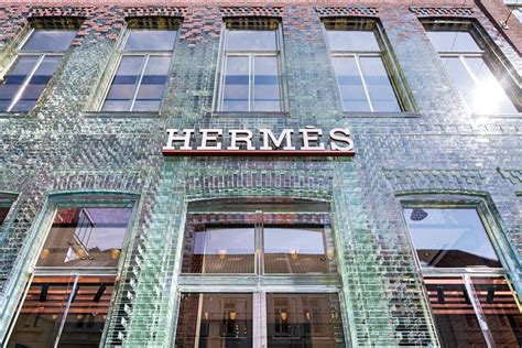 Ethereal Glass Facade Meets Historic Influences In Hermèss New