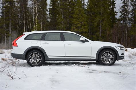 2017 Volvo V90 Cross Country Review Driving Impressions Digital Trends