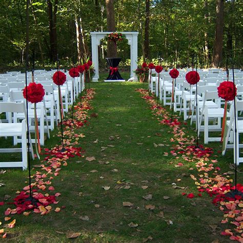 Here is a list of the best indoor wedding reception games and activities to make your wedding a joyous event during lockdown! Indoor Versus Outdoor Weddings | Pros, Cons, and Other ...