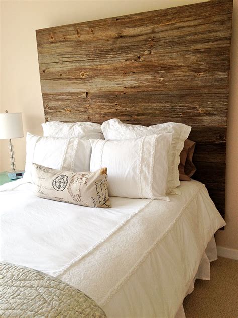 20 Headboards Made From Reclaimed Wood