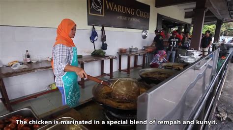 Warung cikgu's signature dish is 'nasi mmanggey', or what is commonly known to us as nasi kukus ayam berempah. Warung Cikgu @ Bandar Bukit Puchong - YouTube