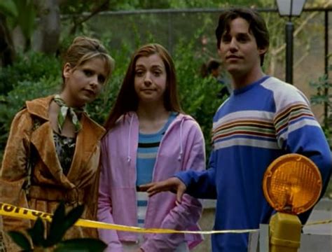 Buffy The Vampire Slayer Rewatch The Pack Tv Fanatic