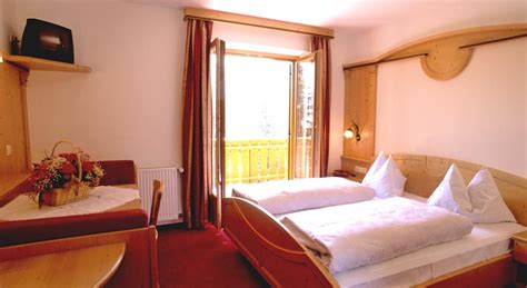 Aktiv Hotel Schönwald in Welschnofen Karersee Italien MountVacation de