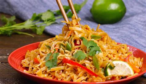 Maybe you would like to learn more about one of these? 20 Minute Easy Chicken Pad Thai Recipe (with Video) | TipBuzz
