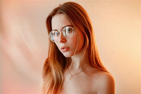 Wallpaper Blonde Simple Background Face Women With Glasses