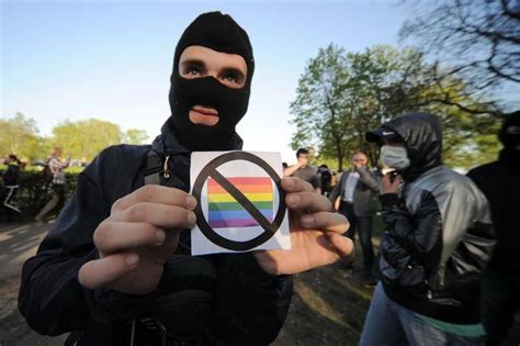 Russias ‘gay Propaganda Censor Attacks Health Website Human Rights Watch