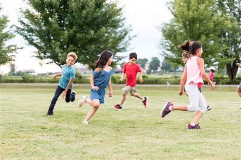 Easy And Classic Outdoor Games That Kids And Parents Love 2022