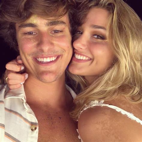 Net worth, overview, biography, birthday, family, and many more. Sasha Meneghel comemora ao ver namorado na novela ...
