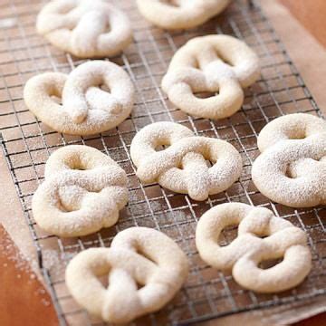 Christmas baking & dessert recipes. Diabetes-Friendly Christmas Cookie Recipes | Diabetic Living Online | Kringla recipe, Norwegian ...