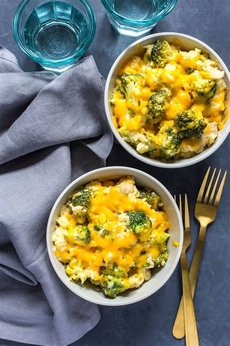 Whole30 casserole recipe with shredded chicken, sautéed mushrooms and broccoli, then topped with my vegan alfredo sauce for an easy, creamy and healthy whole30 casserole recipe video. Healthy Chicken Broccoli Rice Casserole - Eating Instantly ...