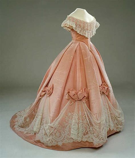 1800s Dresses Pink Silk Ball Gown Dress Gown Ballgown 1800s