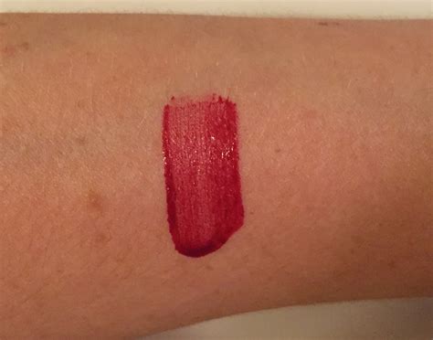 Dark Lip Stain That Doesnt Kiss Off