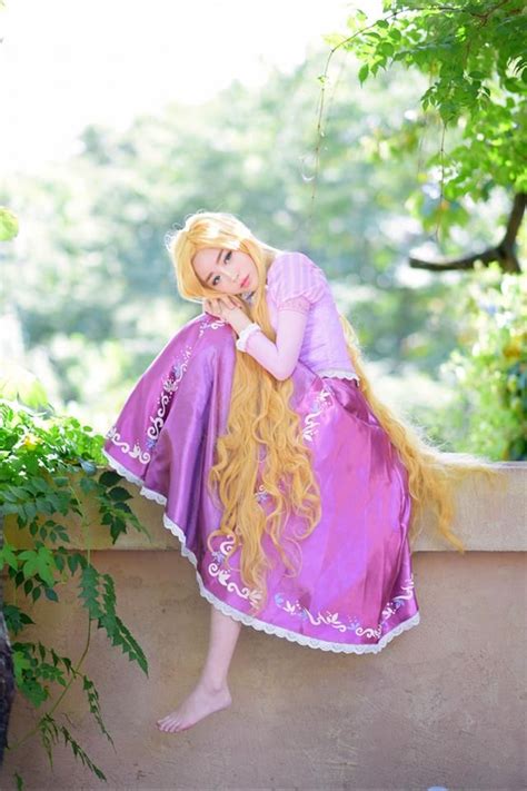 character princess rapunzel of tangled walt disney cosplay by 토미아 tomiaaa photography by 슈팅