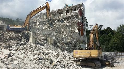The company's primary business segment is leisure & hospitality, but the business has several smaller segments: Genting Highlands Demolition Work | ROCKMASTER BREAKER ...