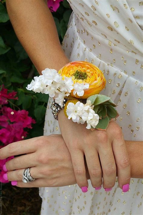 How To Make A Wrist Corsage A Step By Step Guide Ihsanpedia