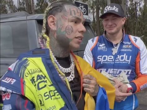 Tekashi 6ix9ines Making Ecuador Families Smile With Stacks Of Money