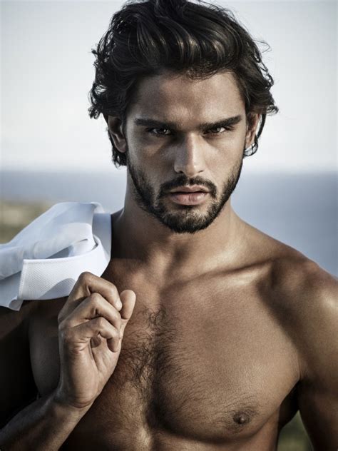 Latino and Hispanic Men Sexier than People s Sexiest Man Alive AL DÍA News