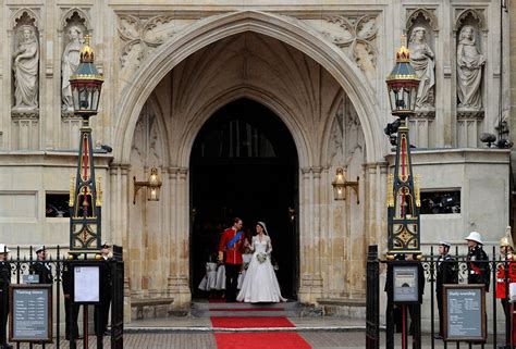 Royal Wedding Wednesday Get Me To The Church On Time Decor To Adore