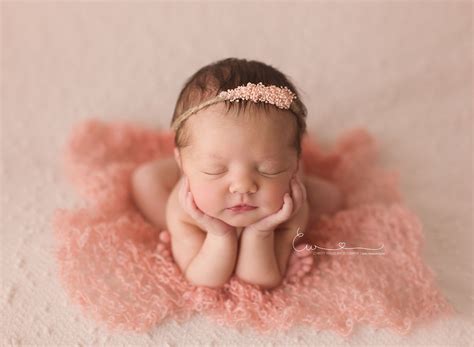 Newborn Photography Poses Guide For Taking Baby Photos At Home And