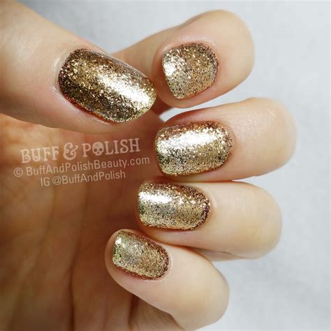 Golden Glitter Gradient New Year Nails Nail Art By Buff And Polish Nailpolis Museum Of Nail Art